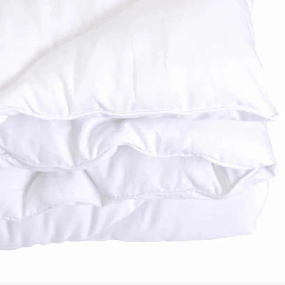 Tommy Bahama Butter Soft Down Alternative Comforter new